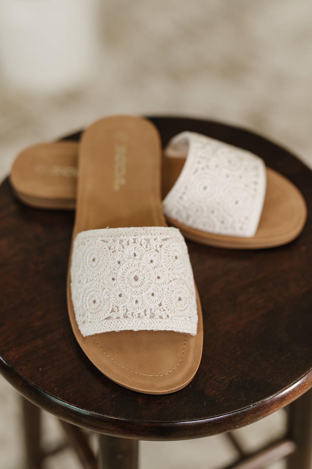 Women's Man-Made Material Slip-On Flat Sandals in White