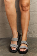 Women's Open-Toe Mule Sandals in Pattern with Cushioned Sole for All-Day Comfort