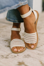 Women's Pu Leather Flat Open-Toe Sandals in Silver with Cushioned Sole for All-Day Comfort