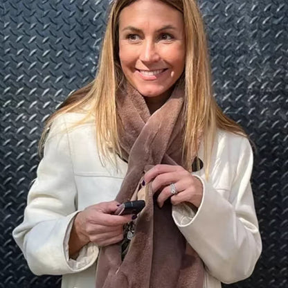 Cozy Scarf with Hidden Pocket – Warm, Soft & Secure Zipper🧣